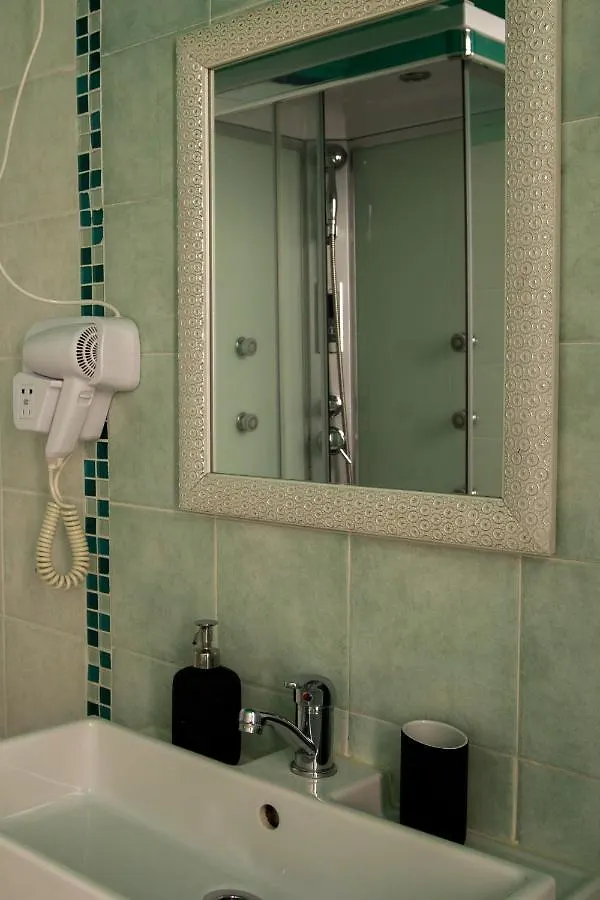 ג'נובה Granello Suite Central